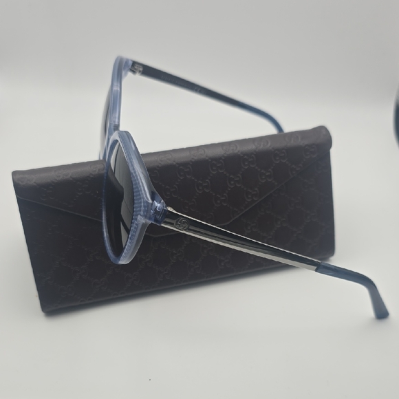 Gucci Beautiful Blue & Silver GG Women's Sunnies (NWOT)(CASE)🩶💙 - Picture 4 of 9